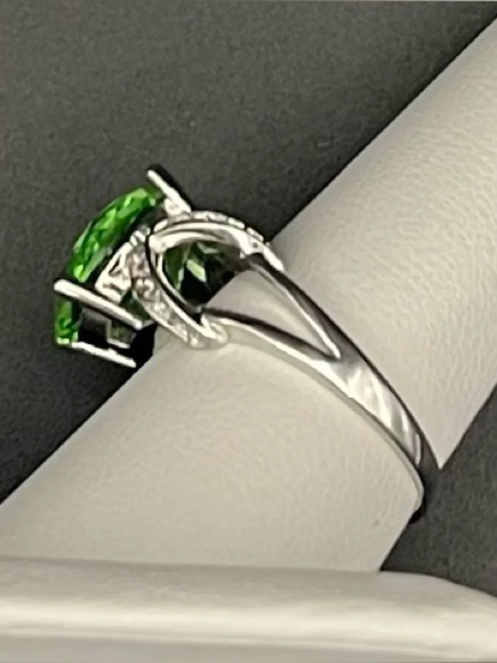 NWOT 925 Sterling silver peridot cz split shank ring sz 8